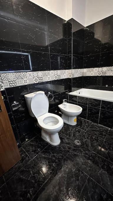 טיראנה Super House Blloku - 3 Rooms מראה חיצוני תמונה